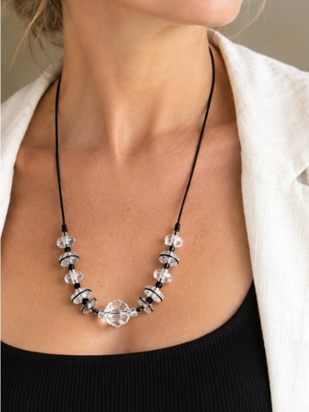 🇨🇦 Vintage Black & White Glass Crystal Adjustable Necklace • Choker to Mid-Chest